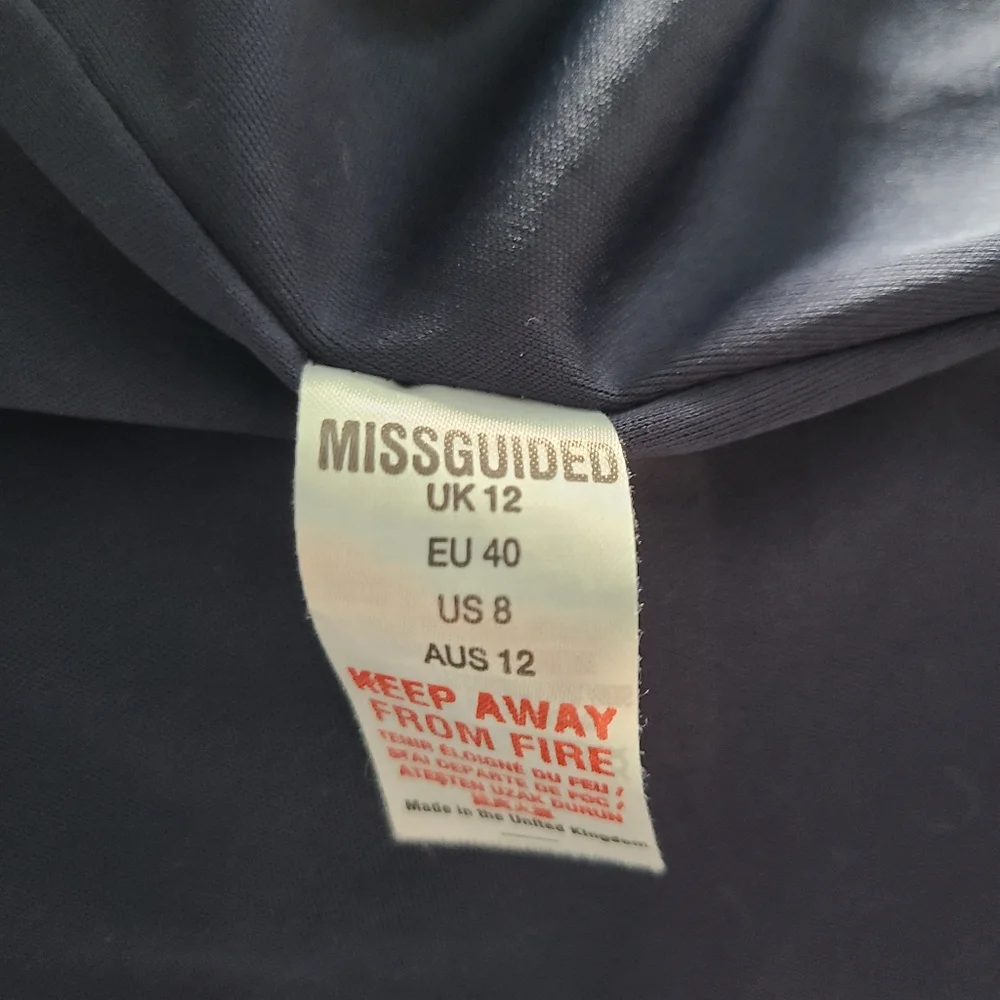 🍉 NWOT Misguided Navy Bodycon Lace Dress Low Cut Size 8 - Picture 5 of 5